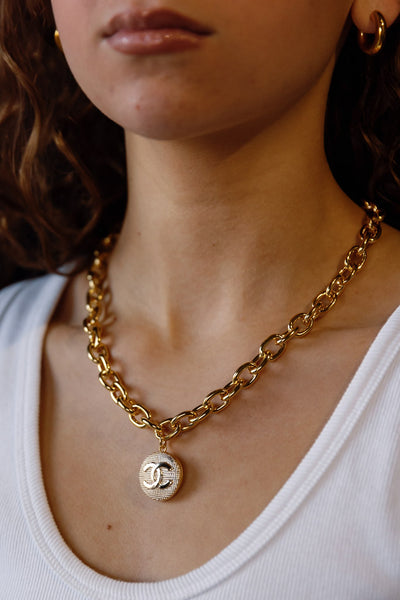 .Designer Gold Charm Thick Chain Link Necklace