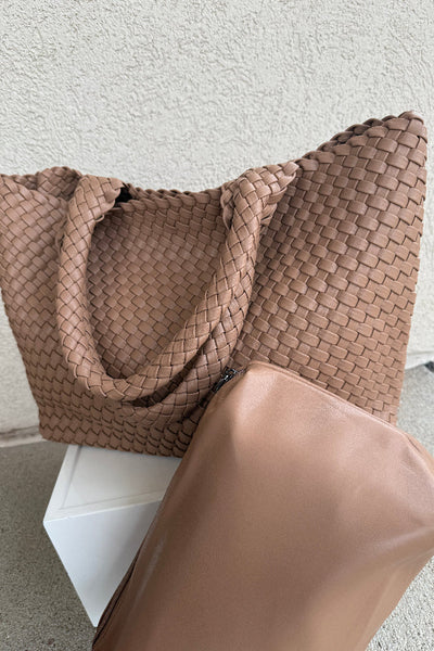 .Rita Tote, Camel