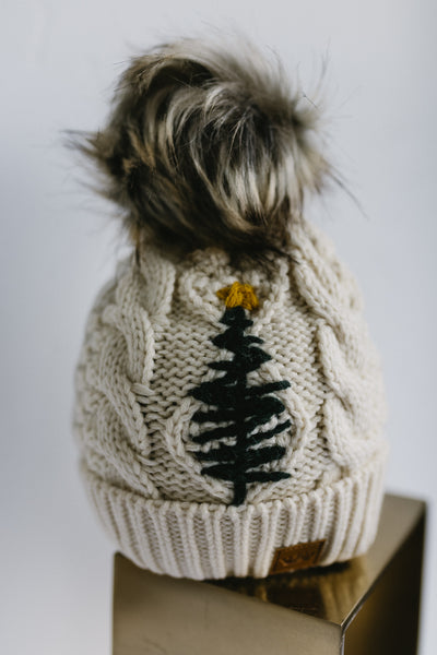 .Cable Knit Christmas Tree Pom Hat