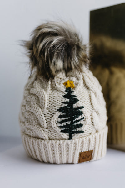 .Cable Knit Christmas Tree Pom Hat