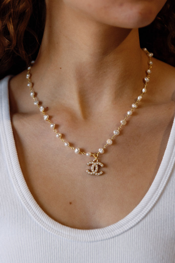 .Designer Pearl Chain W/ Charm