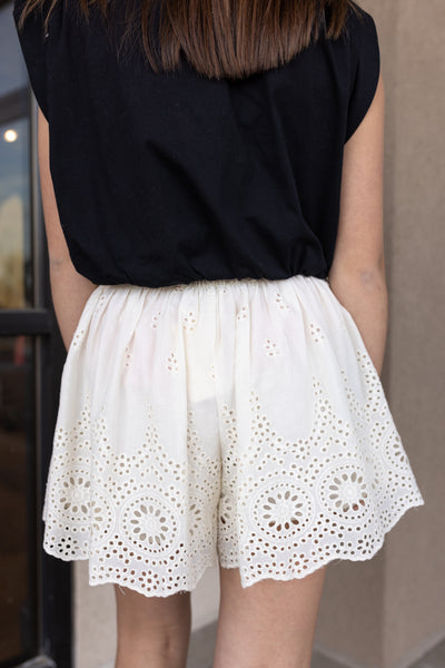 Lala Eyelet Shorts, Cream