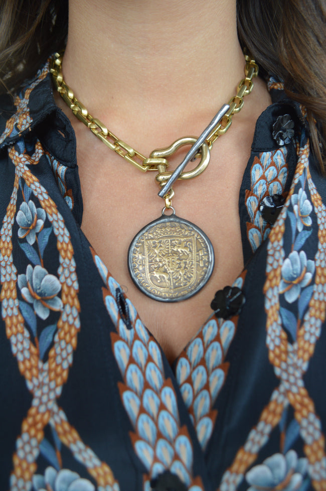 .Vasa Coin Toggle Front Necklace