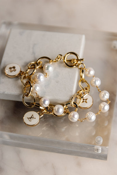 .Designer Toggle Clasp Triple Charm Link/Pearl Bracelet