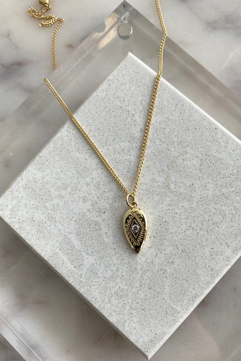 .Crystal Teardrop Necklace 16-18" - RUST & Co.