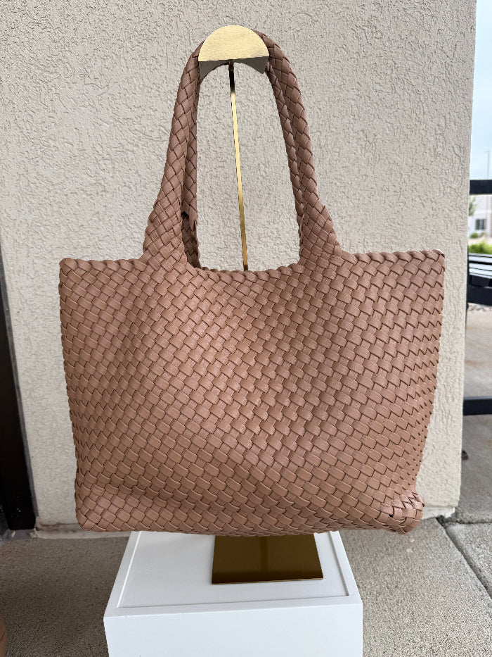 .Rita Tote, Camel