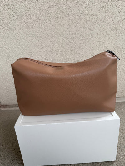 .Rita Tote, Camel