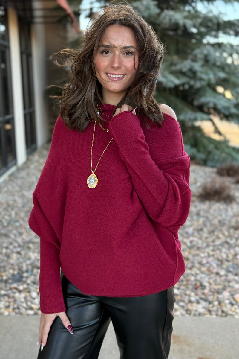 Kai Asymmetric Sweater, Bordeaux