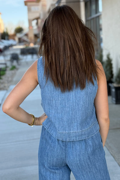 Bella Dahl Sleeveless Placket Denim Chambray Top