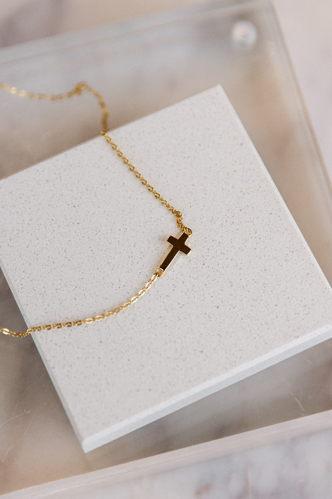 Dainty Cross Necklace, 15"-17" - RUST & Co.