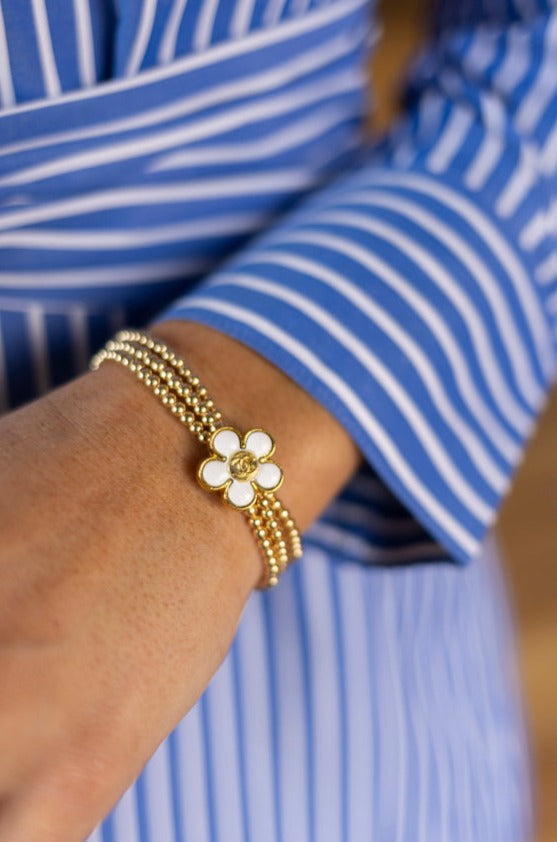 Designer Vintage Daisy Button Bracelet, White