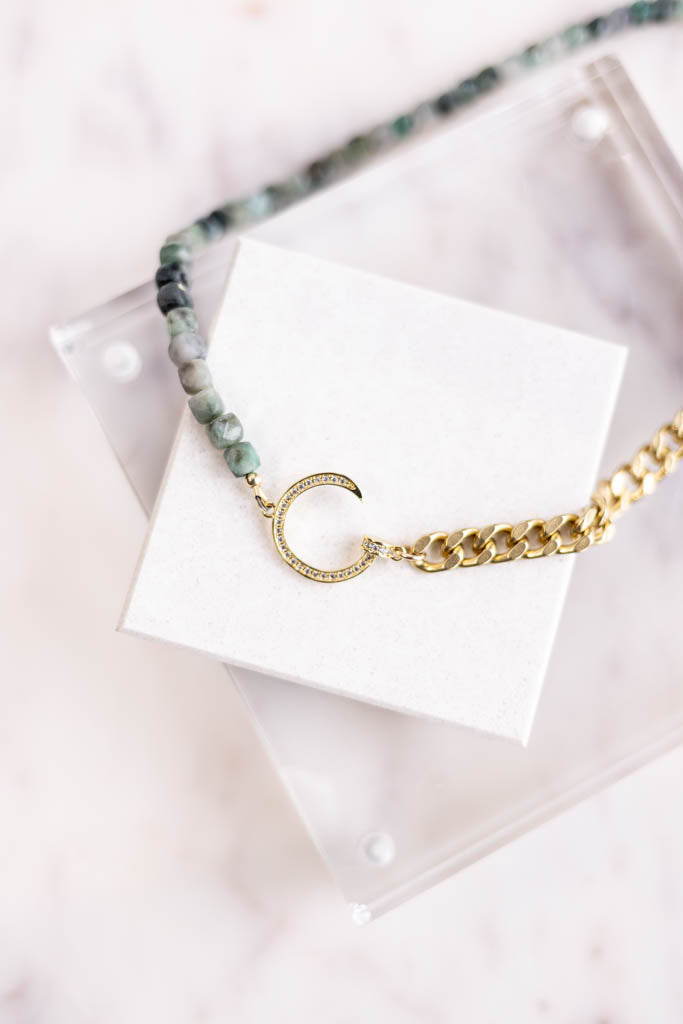 .Emerarld & Chain Necklace