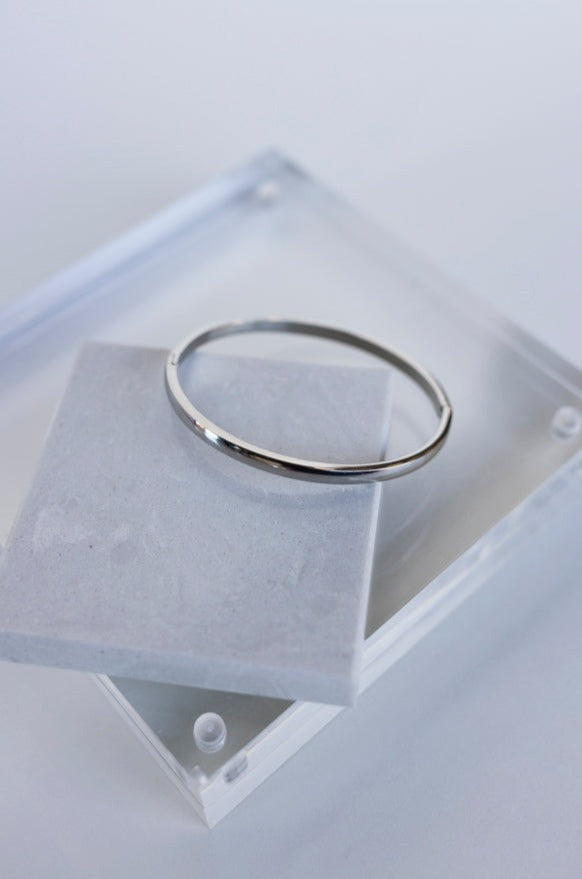 Classic Hinged Bangle