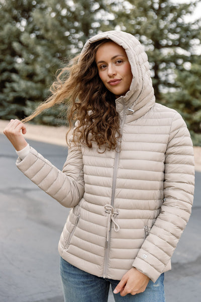 Ayleen Ultra-Lightweight Down Hooded Jacket