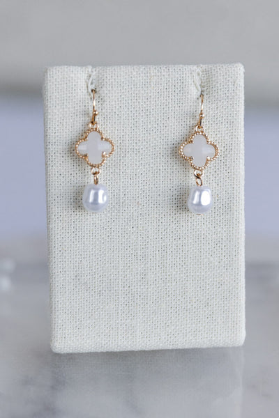 .Clover Pearl Drop Earrings