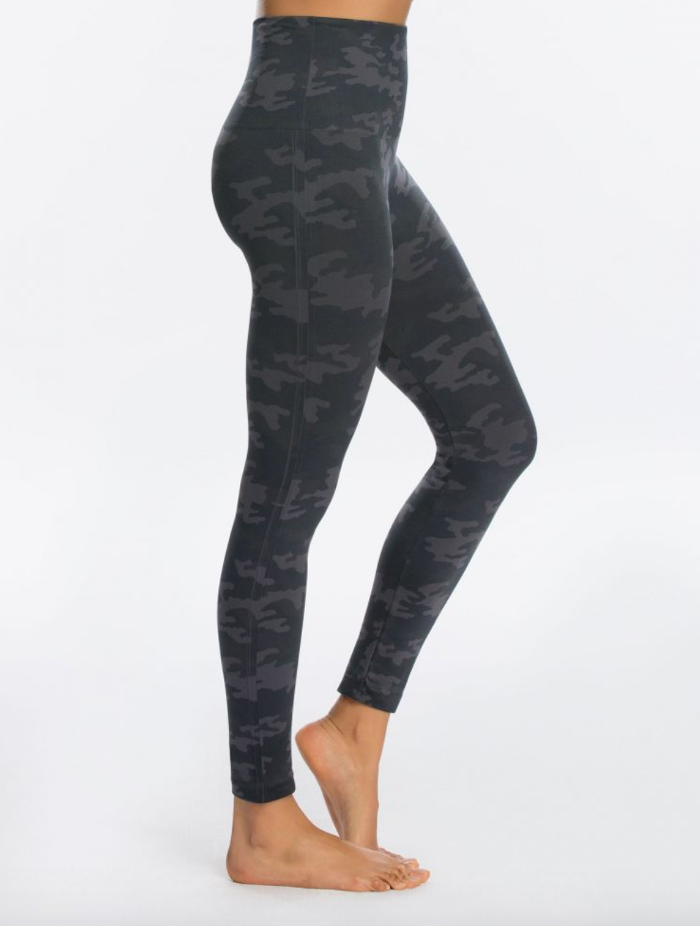 SPANX Black Camo “Look At Me Now” Seamless Cropped Leggings Women’s Size  Small 