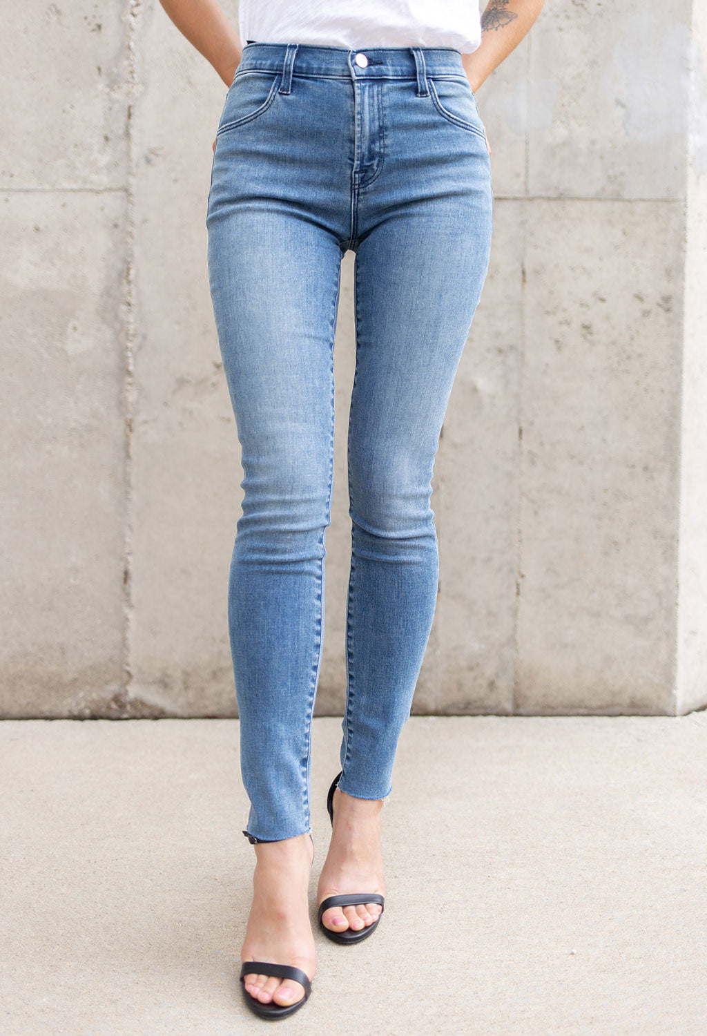 Begrænset jeans Jet J Brand Maria High Rise, Raw Hem, Size 24 - RUST & Co.